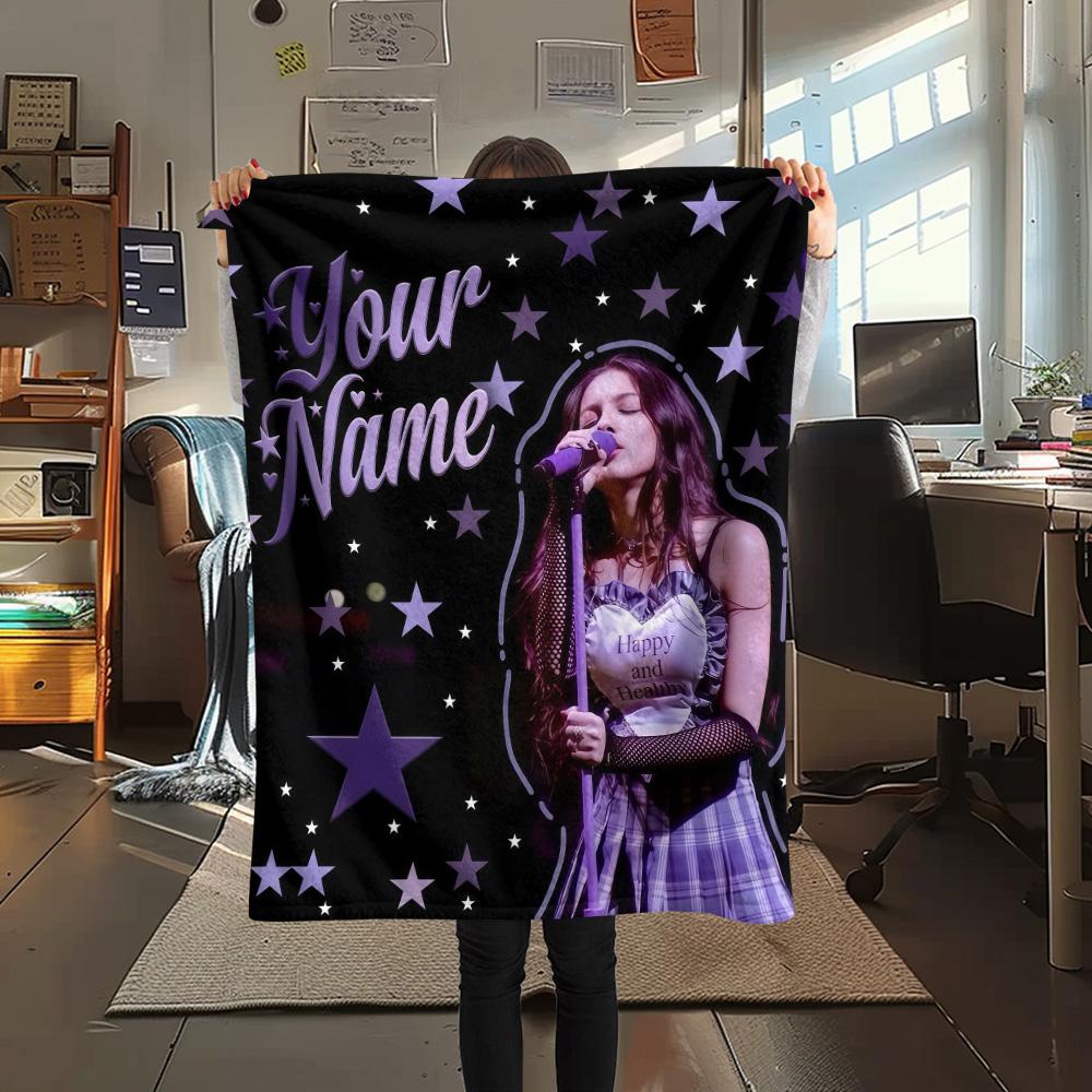 1 pièce Couverture Flanelle Personnalisée Nom Olivia Isabel Rodrigo Motif Convient Toutes Saisons pour Décoration Intérieure Chaleur et Confort Cadeaux Cadeau de Fête -HE161