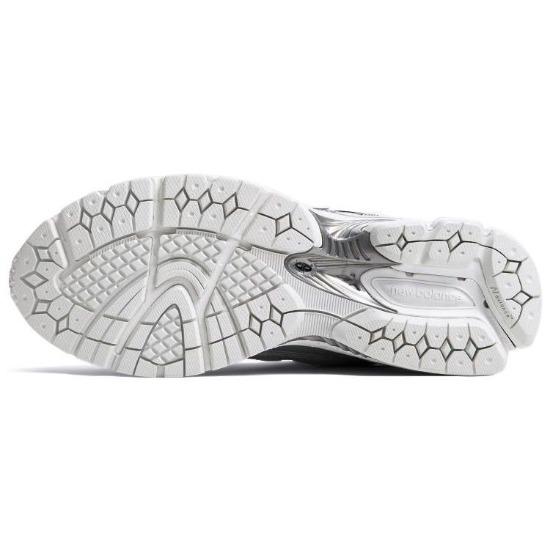 New Balance 1906R Silver Unisex Sneakers White M1906RCB