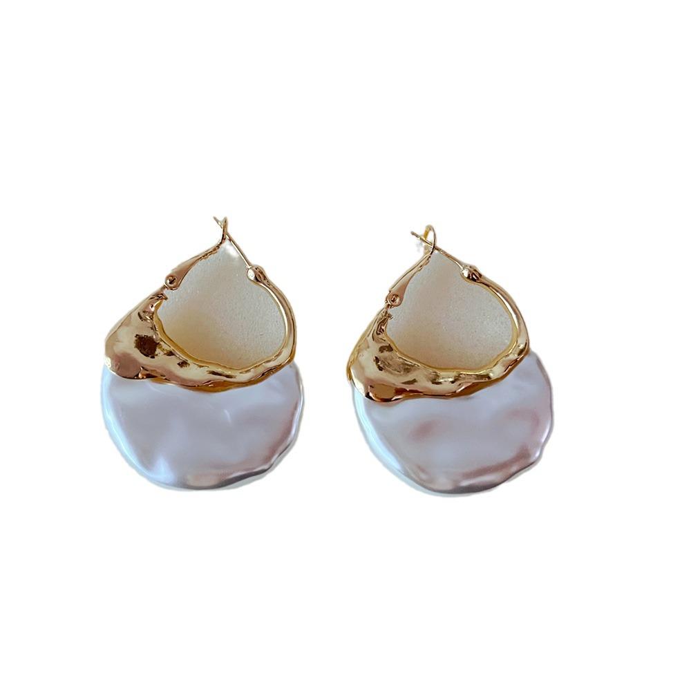 Exquisite Irregular Ear Cuffs with Artificial Pearls - Unique High-End European and American Fashion Earrings