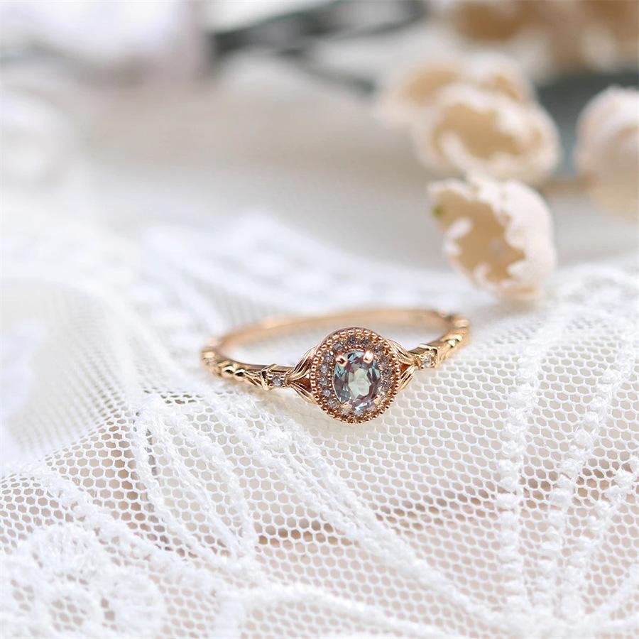Alexander retro color-changing gemstone ring, light luxury index finger ring, non-fading open ring.
