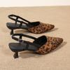 Französische schöne High Heels 22 neues Sommer-Druckdesign Nischen-Temperament Spitze Dünner Absatz Tasche Kopf Sandalen