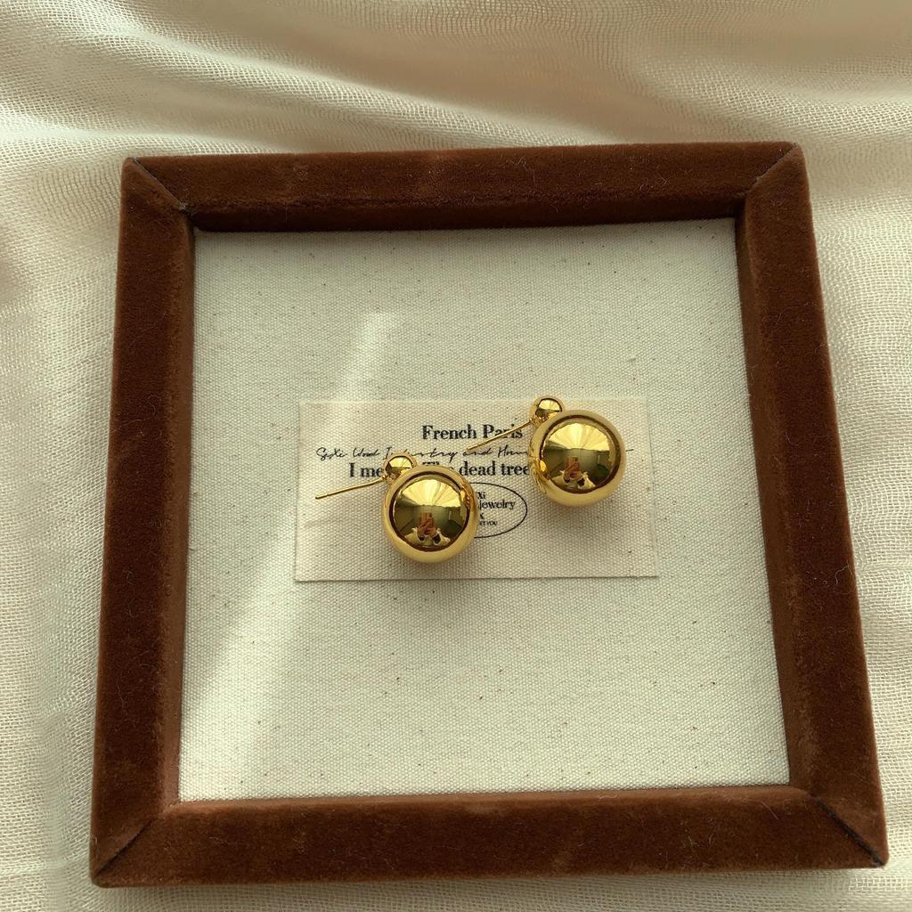 Minimalist Glossy Gold Ball Earrings, Stud Earrings, Light Luxury Retro Cold Texture, Advanced Commuter Personalized Earrings