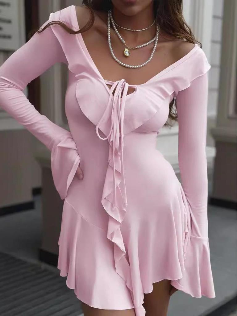 Herbst-Einfarbiges Schlank geschnittenes Wickel-Rüschenkleid mit ausgestellten langen Ärmeln
