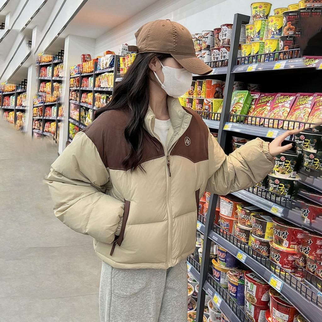 Colorblock Cremefarbenes Brot Damen Wintermantel Weiße Entendaunenjacke Damen Kurzstil