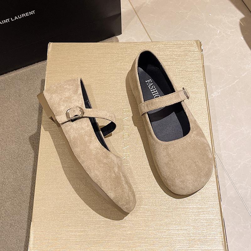 Soft-soled beanie shoes large size 2025 new French retro Mary Jane shoes women's flat-soled single shoes light mouth ballet shoes