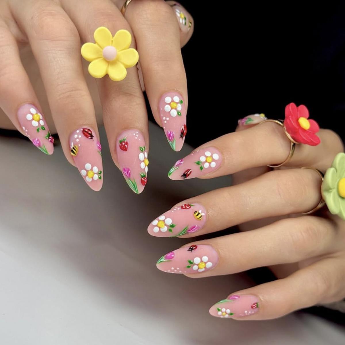 

Colorful Floral Ladybug & Bee Almond-Shaped Detachable Fake Nails
