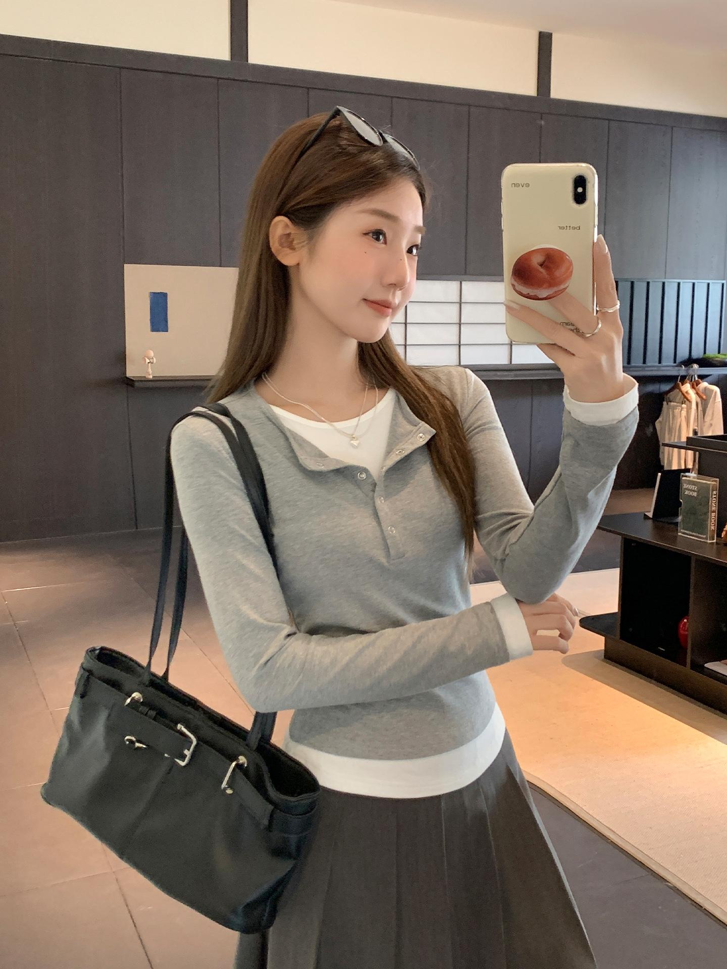 

Flower ash fake two-piece splicing V-neck long-sleeved T-shirt women s autumn new slim-fitting and thin button-bottomed shirt top S светло-серый
