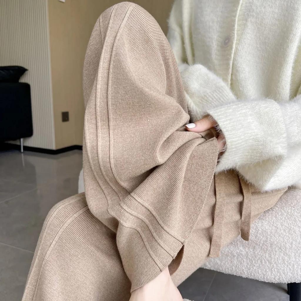 Autumn and Winter Women's Knitted Wide Leg Pants Comfort Thick Warm Women's Pants Elastic High Waist Black Pants