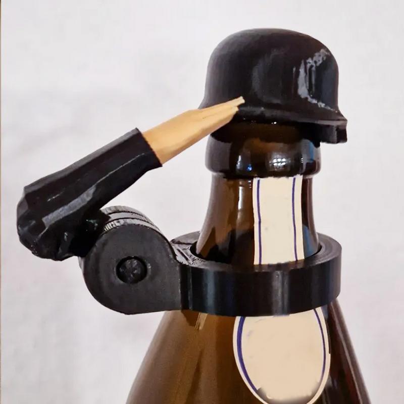 Helmet Craft Beer Bottle Caps Soldier Salute Beer Bottle Helmet Beer Bottle Caps Creative Design for Crafts BBQ Party Bar
