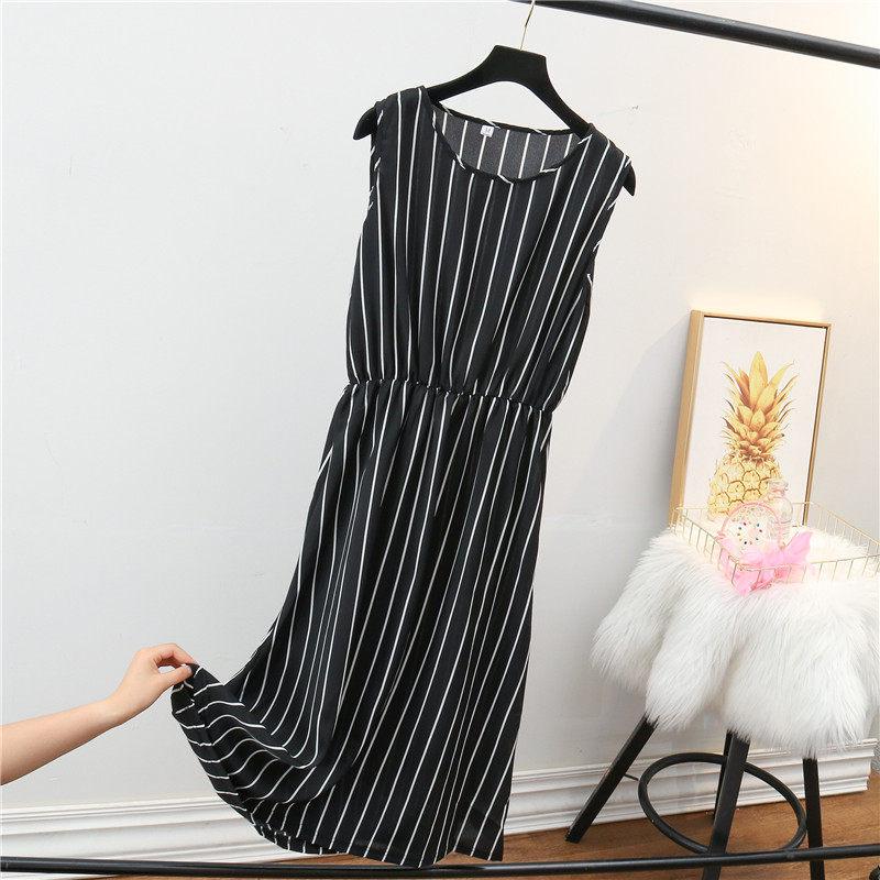 Stylish Striped Sleeveless Dress for Middle-aged & Elderly Women, Mid-length, Loose Fit, Slimming & Versatile Design