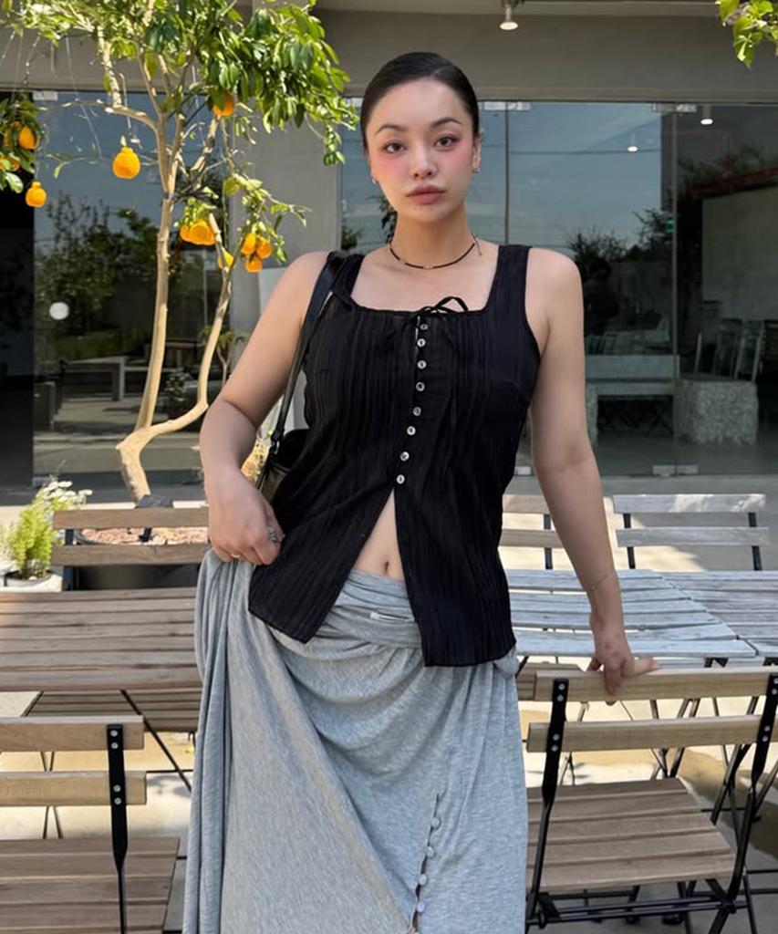 Leondeondada Wrinkle Tie Sleeveless Blouse, Black