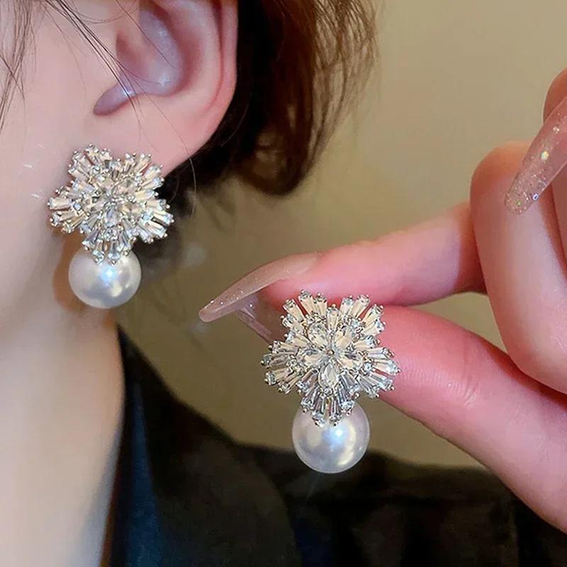 

Flower Design Simulated Pearl Earrings for Women Gorgeous Cubic Zirconia Drop Aesthetic Female Accessory Zircon