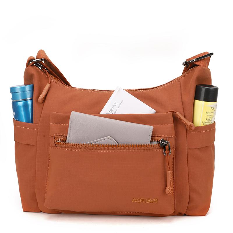 Dámská vícekomorová taška přes rameno Outdoorová crossbody taška