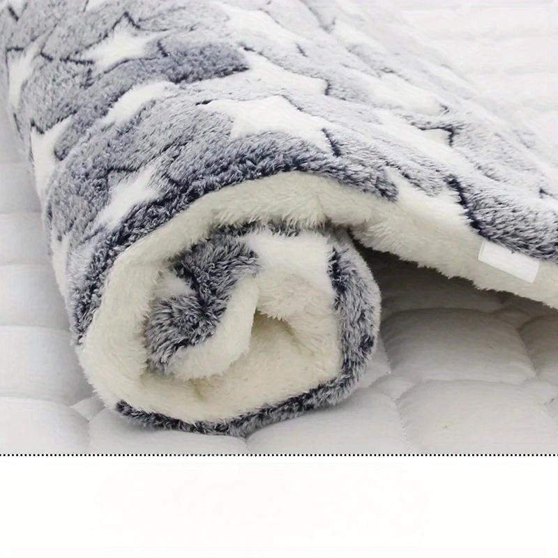 Plush Pet Sleeping Mat Dog Bed Puppy Bed for Small and Large Dogs Cat Litter Cushion Pet Supplies