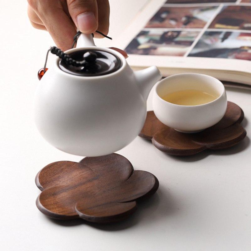 

Walnut Wood Coaster Flower Petal Cushion Kungfu Tea Cup Mat Home Resistant Drink Mat Coffee Cup Pad Table Decorative 9.5x9.5cm