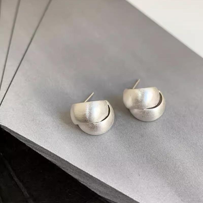 2024 Popular Silver Brushed Metal Staggered Luxury Earrings for Women