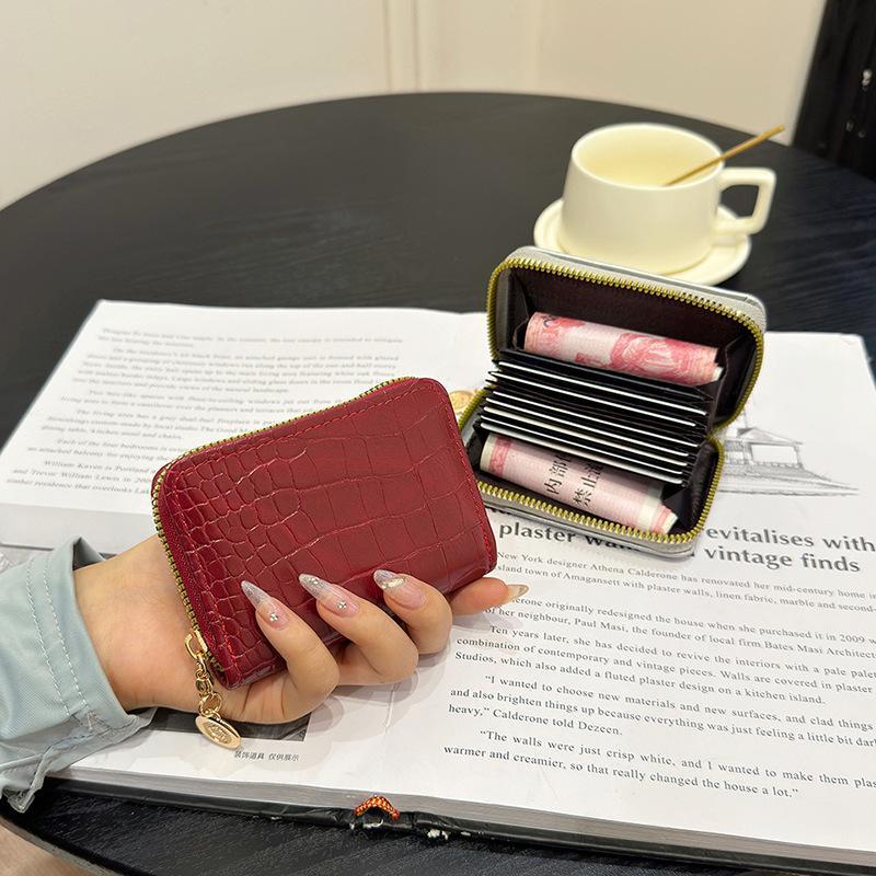 Women’s Zipper Short Wallet Crocodile Embossed PU Leather Large Capacity Card Holder Coin Purse Zip Around Wallet