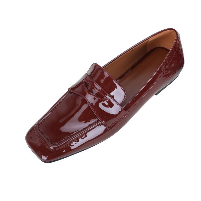 

Новый лаковый модный стиль женские весенние туфли 2025 на низком каблуке с квадратным носком из коровьей кожи с глубоким вырезом 39