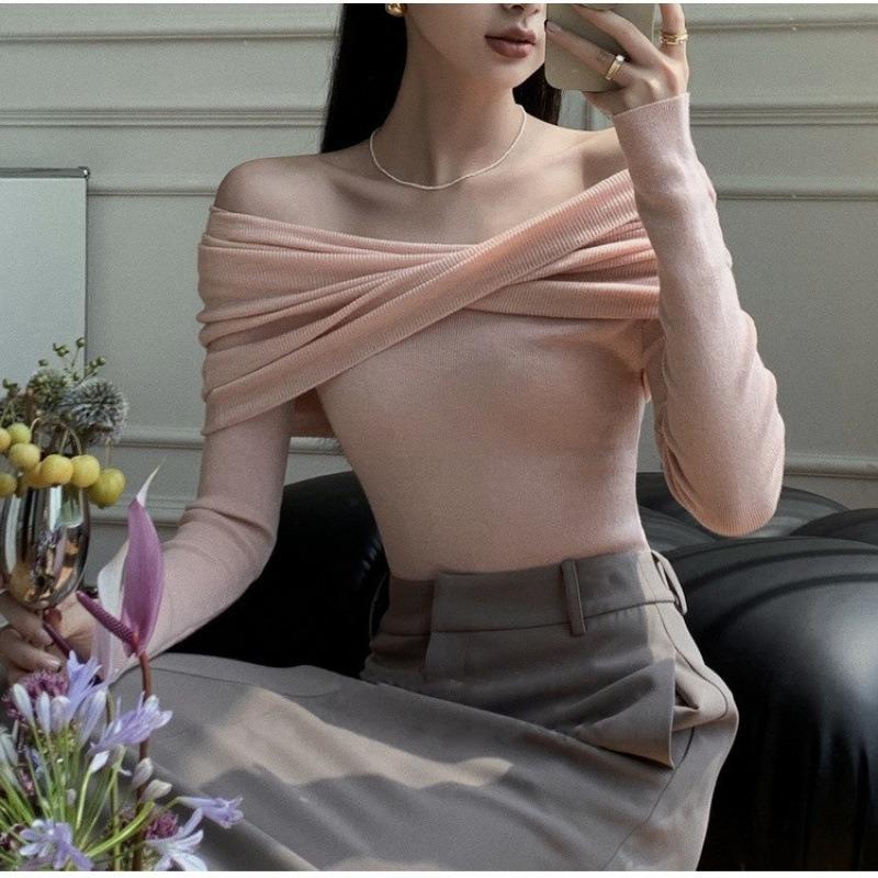 One-word shoulder exposed collarbone knitted sweater women's spring and autumn thin slim-fitting inner bottoming shirt design off-the-shoulder top