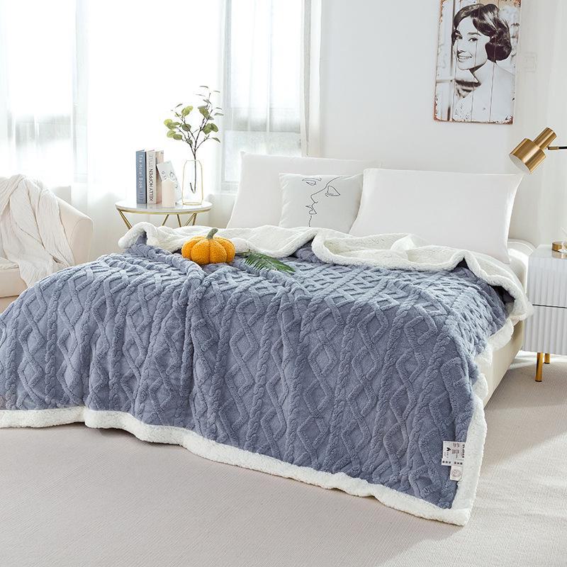 Double-layer Thickened Lambskin Jacquard Tuff Fleece Blanket for Office Nap - Solid Color AB Version.