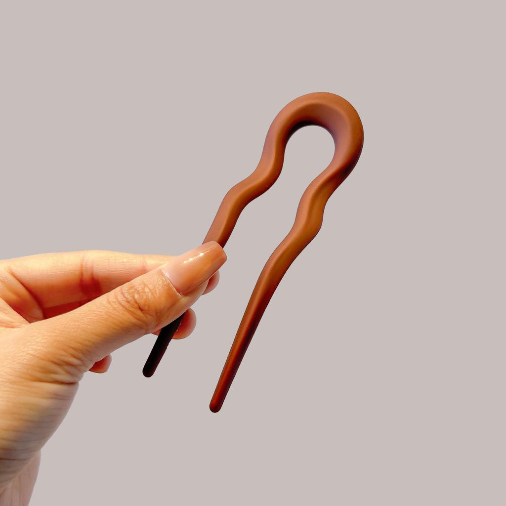 Elegant U-shaped Acrylic Hairpin for Women's Bun - New Chinese Style