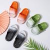 Neue Sommer-Gradient-Kinderslipper für Jungen und Mädchen Sandalen und Hausschuhe für drinnen und draußen Heimtextilien
