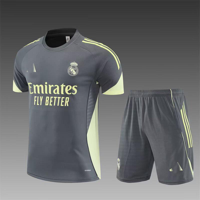 2426 Maglia Real Madrid Manica Lunga Mezza Zip Maglia da Allenamento Calcio Pre-Partita Maglia da Gara Tuta Adulto Manica Corta Bambino