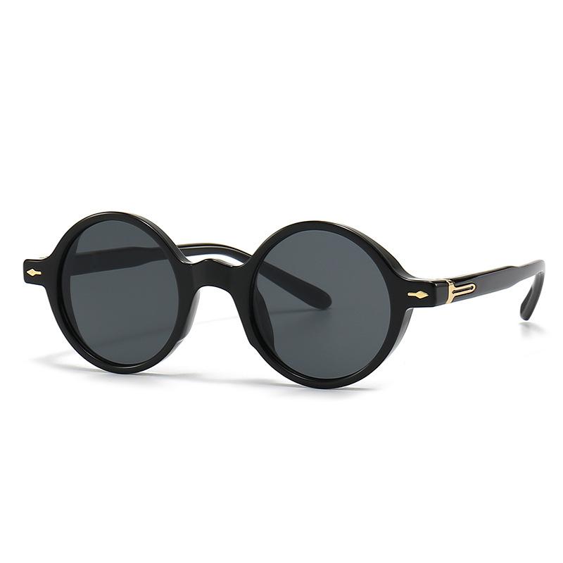 

Vintage Round Rivet Sunglasses Women For Men Fashion Luxury Brand Designer Punk Small Frame Sun Glasses Trendy Driving Shades As the picture