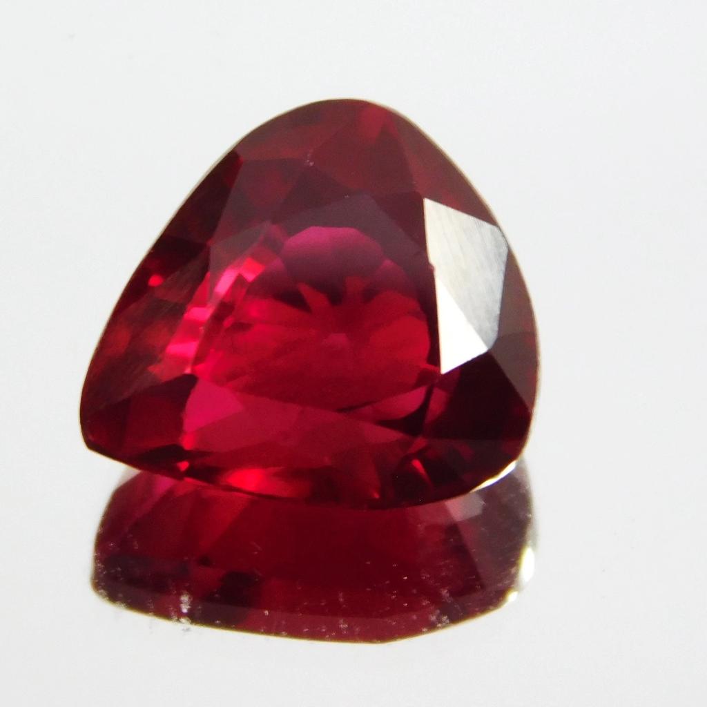 Natural 5.80 Ct Pigeon Blood Red Ruby Mozambique Loose Gemstone Certified