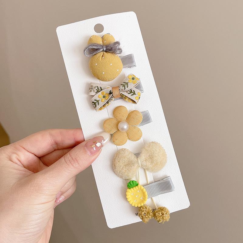 Retro Cute Baby Hair Clips – Gentle Fabric Flower Headwear for Girls