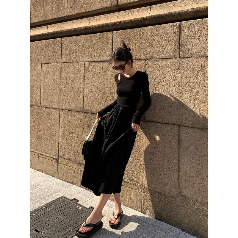 

Вязаное платье с длинным рукавом и вырезами - Женское 2025 Весна Приталенное Small чёрный