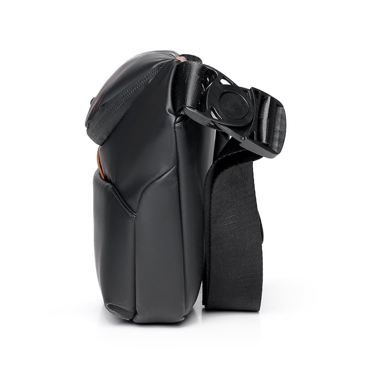 New men's messenger bag breast bag