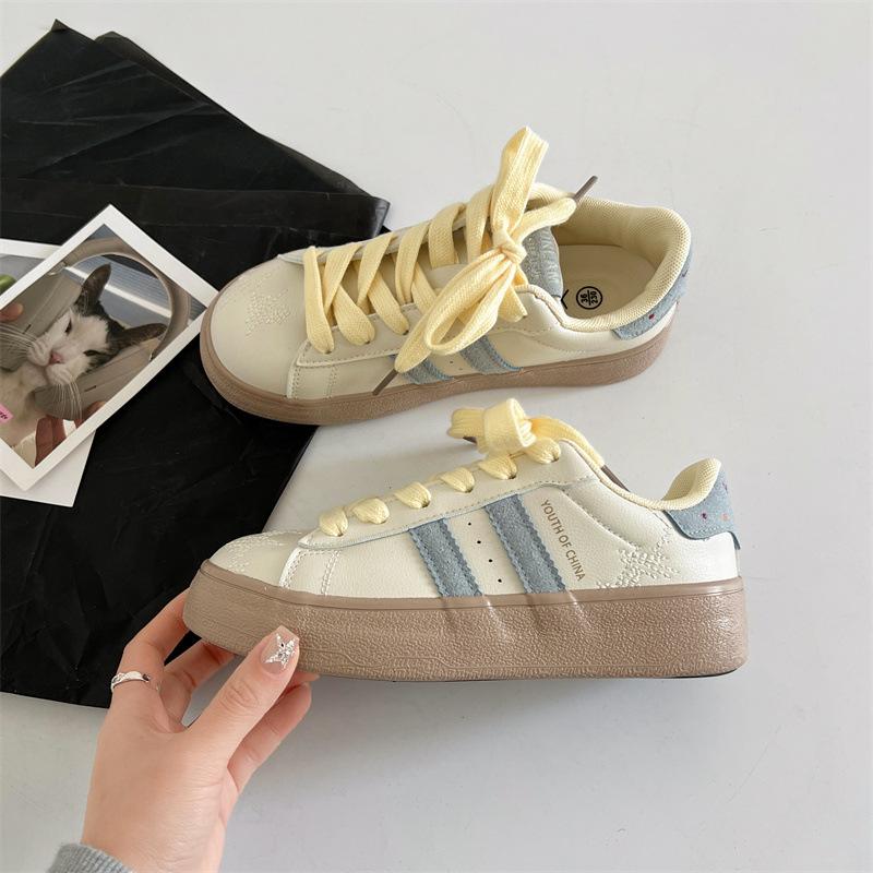 Cute graffiti retro round head heightened platform white shoes women's 2025 new versatile lightweight casual board shoes