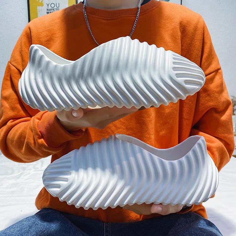 Fashion Unisex Home Slippers Men Women Outdoor EVA 2025 New Cool Soft Bottom Sandals Trend Slippers Lightweight Beach Shoes Home Slides