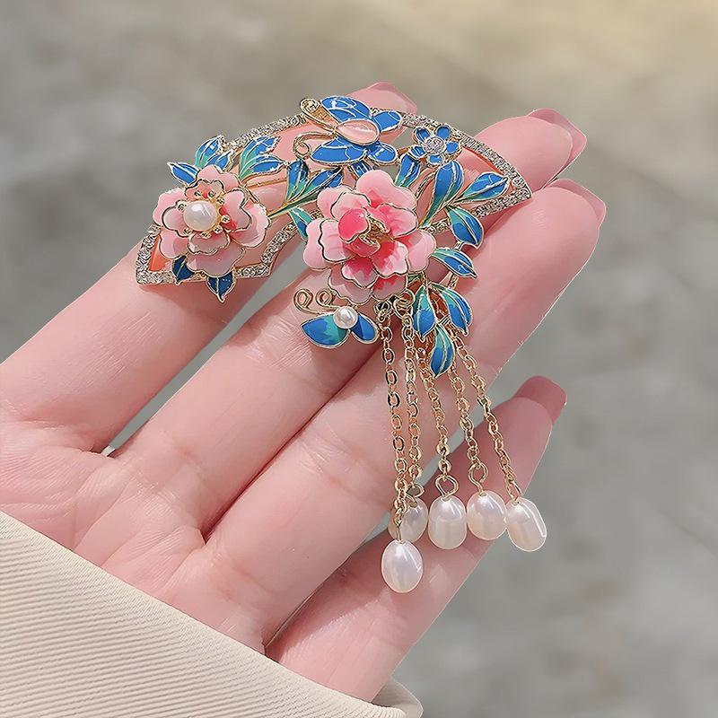Chinese Pearl Peony Tassel Brooch for Qipao & Hanfu – Women's Pin Accessory