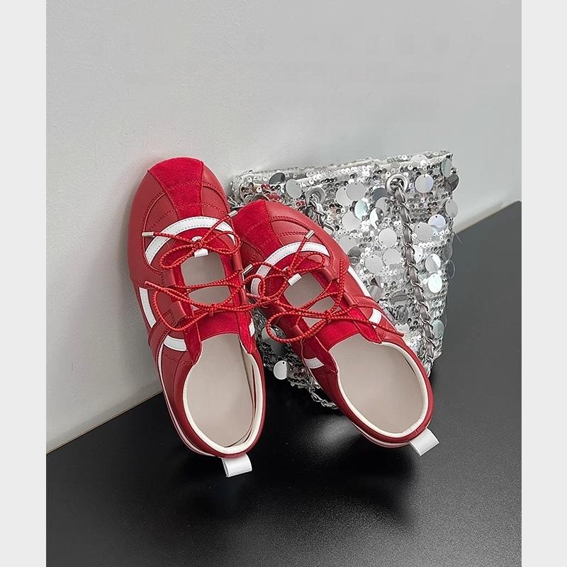 

Туфли-лодочки с мелким вырезом, немецкие тренировочные туфли, женские, новые на 2025 год, удобные и легкие, с ремешками, полые туфли Мэри Джейн, одинарные 38 красный