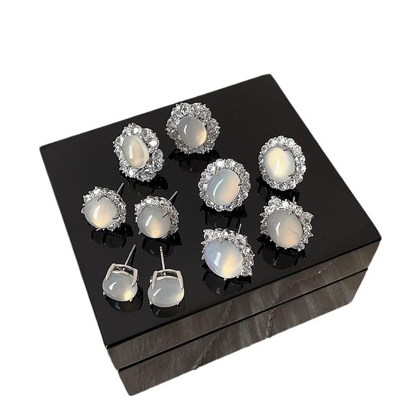 Elegant Chinese Style Chalcedony Zircon Stud Earrings: Unique, Versatile, Trendy Jewelry for Women