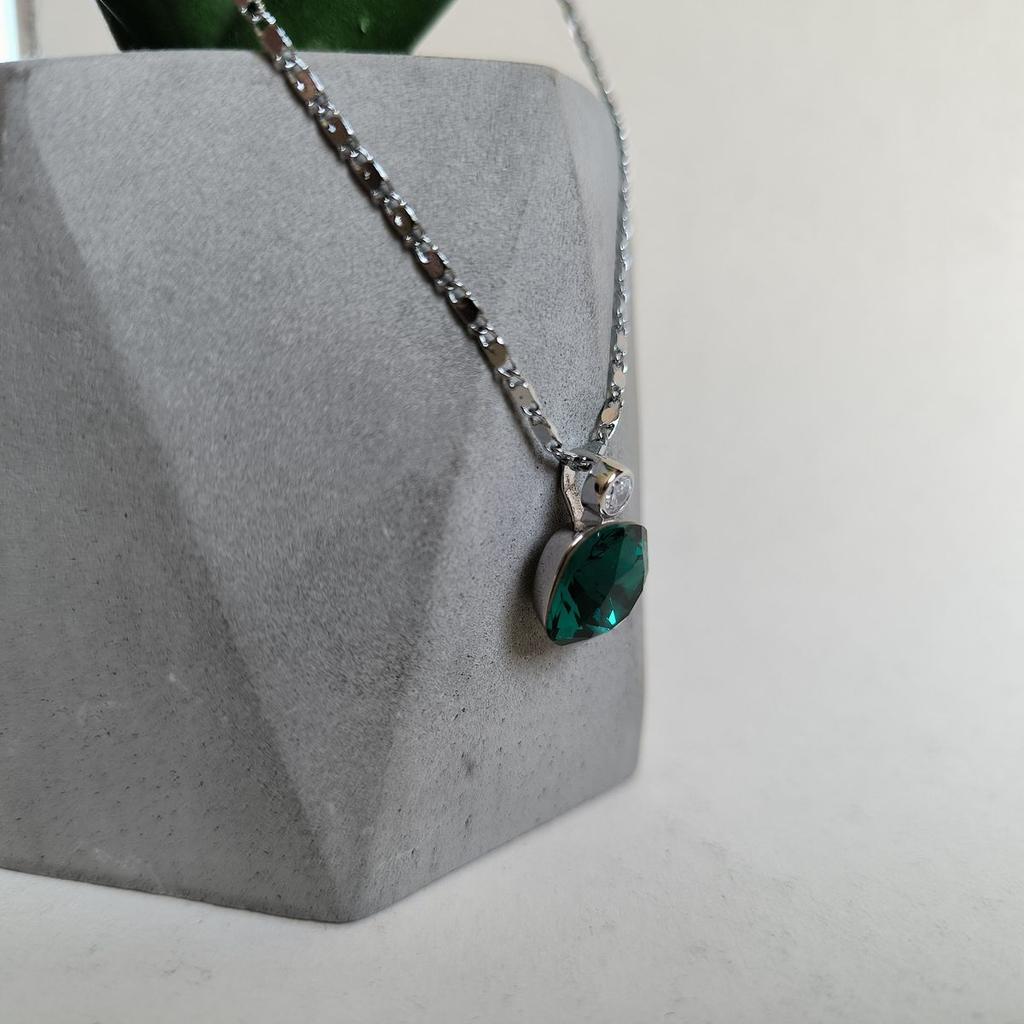 Серебряная подвеска с фианитами (60002209)