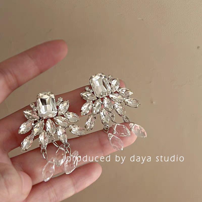 French Retro Zircon Pearl Stud Earrings - Elegant, Versatile Light Luxury Design for Women