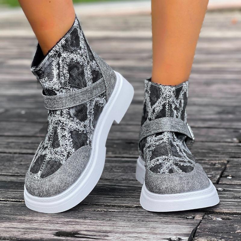 Fashion Denim Women 2025 New Temperament Fashion Trifle Platform Heightened Boots Wear Thin Outside