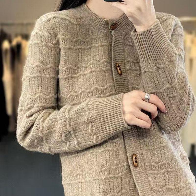 Women's Retro Loose Fit Wool Cardigan with Horn Buttons - Autumn/Winter Collection