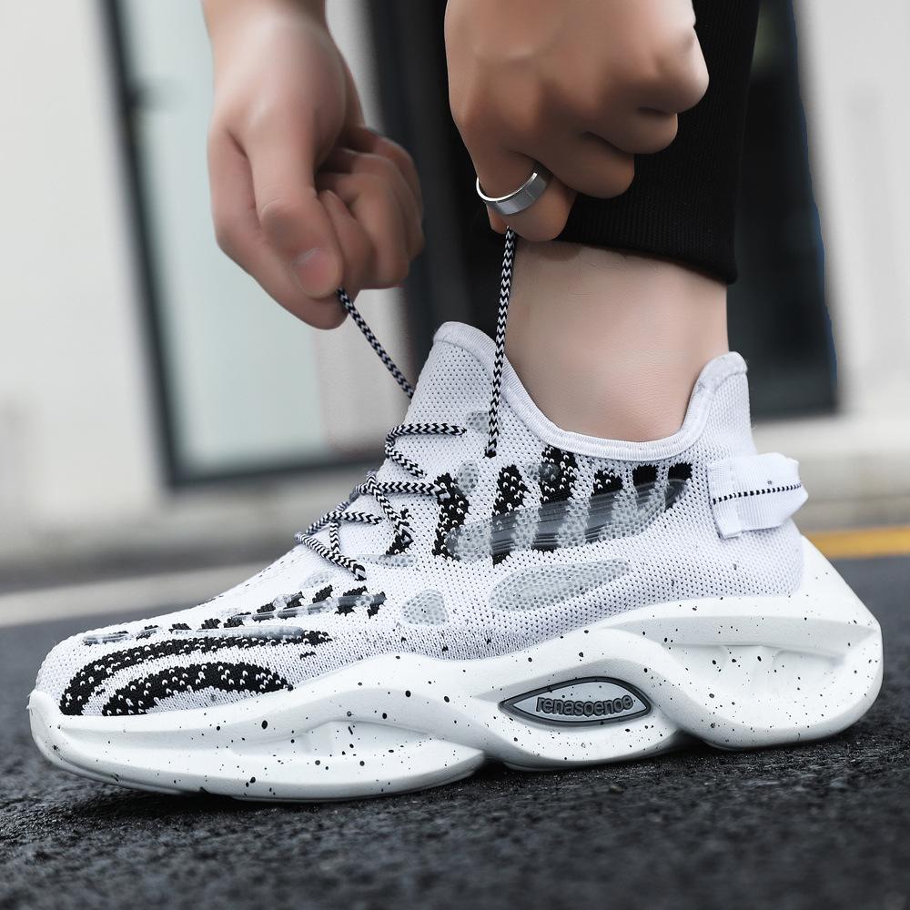 Herrenschuhe Leuchtende modische Sneakers Freizeitschuhe im koreanischen Stil Großes Paar Füße Modische Laufschuhe mit weicher Sohle