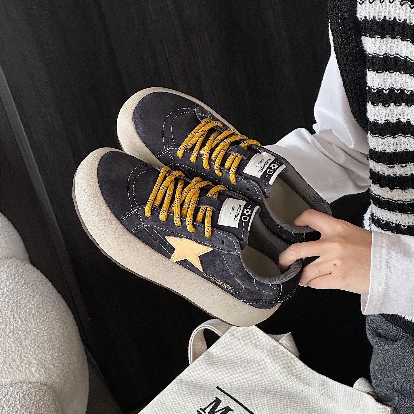 

Женские кроссовки на толстой подошве с круглым носком и шнуровкой, Осень/Зима 2025: Повседневная, Универсальная, Мягкая, Звездообразная обувь в грязном стиле. Size 38 темно-синий