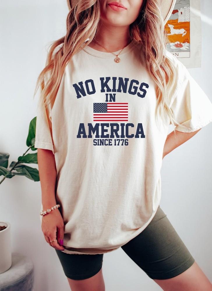 No Kings in America T Shirt Anti-Trump Protest Shirt Democracy Tee Unisex T-Shirt XL