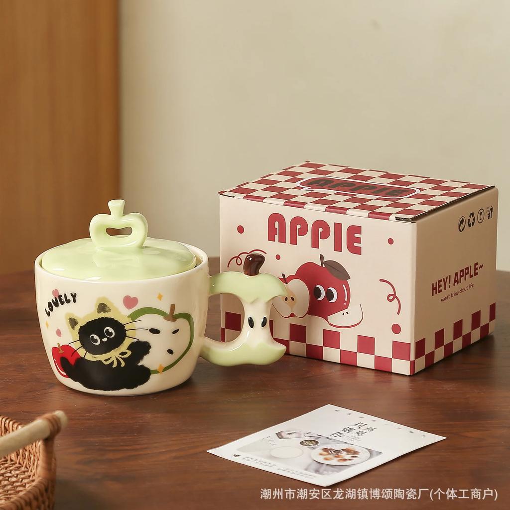 3D Apple Mug, Creative Cat Ceramic Cup with Lid, High-value Breakfast Cup Souvenir Gift Drinkware