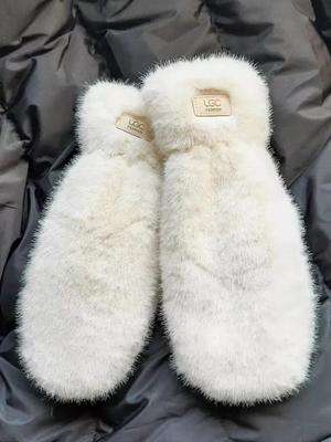 Warm Winter Gloves Velvet Letter Gloves New Plush Gloves Women , Faux Elastic Warm Gloves For Cold Weather