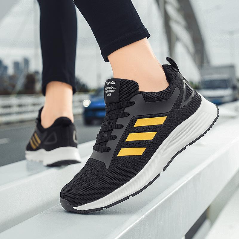 New Running Shoes Summer Breathable Fly-woven Mesh Sneakers Lightweight Casual Running Shoes