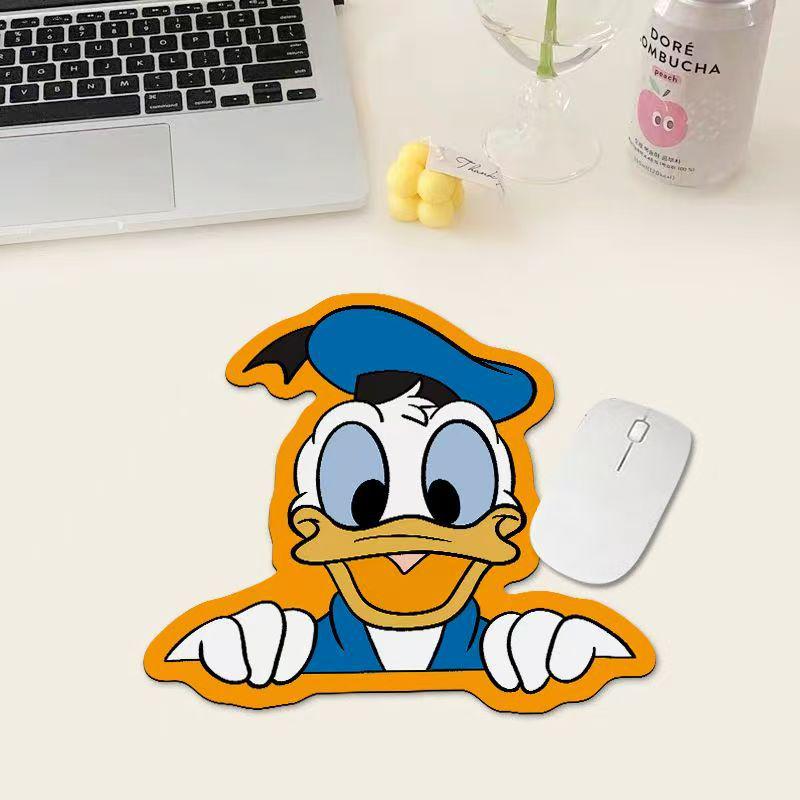 Marie Cat Heart-shaped Alien Mouse Pad - Small, Non-slip, Wear-resistant, Easy-to-clean Laptop Desk Mat.