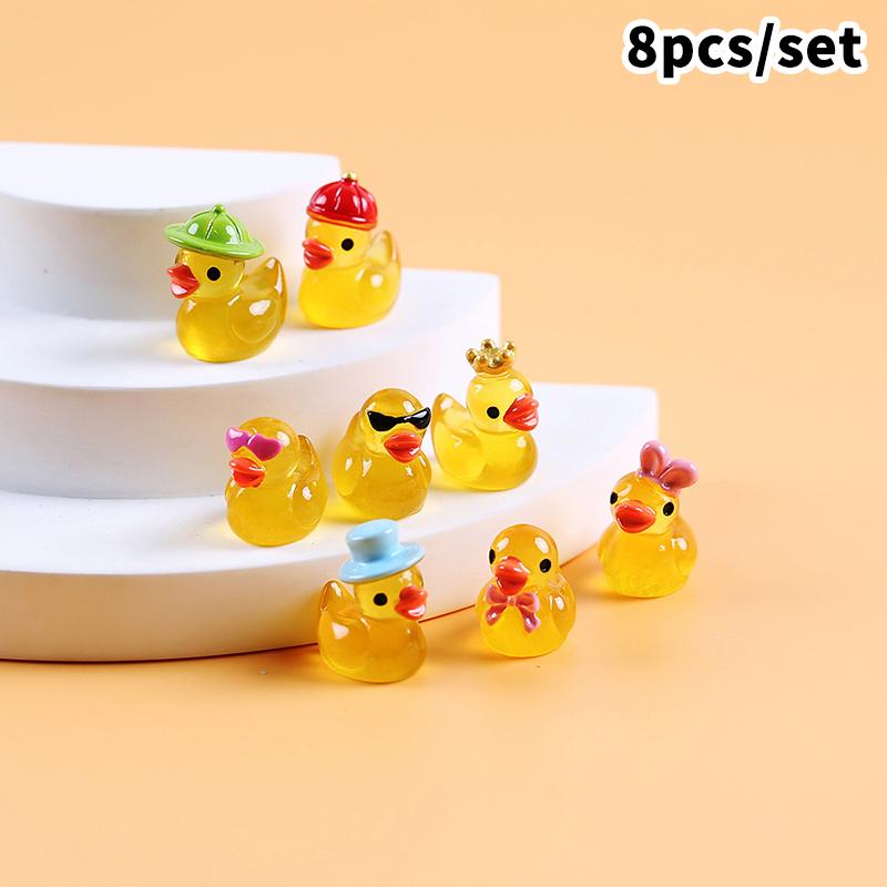 8Pcs Luminous Resin Mini Yellow Duckling Miniatures Doll House Glow-In-The-Dark Ducks Figurines For Diy Aquarium Garden Decor
