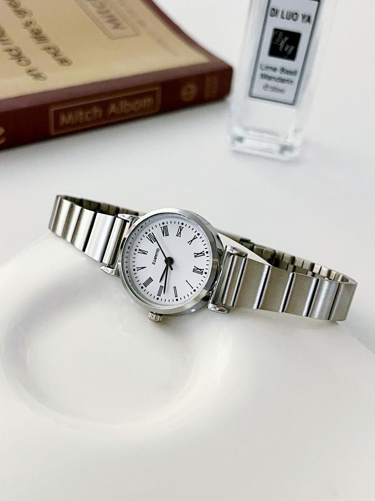 Steel Belt Small Niche High-End Watch Simple Student Steel Belt Quartz Watch Waterproof Women'S Watch